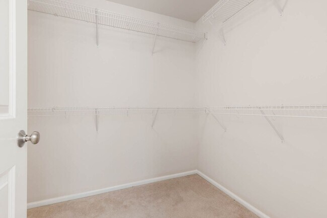 Building Photo - 3 Bedroom Home with Open Layout, Large Garage & Primary Suite