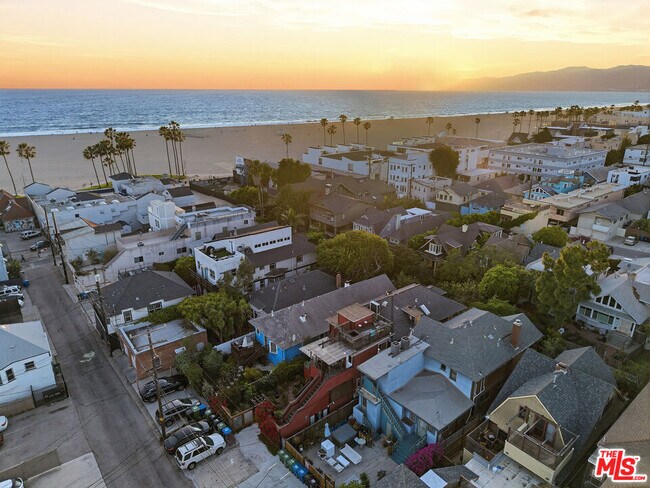 Building Photo - 34 Park Ave