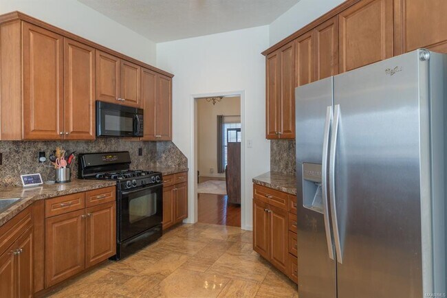 Building Photo - 616 Castle Brook Dr