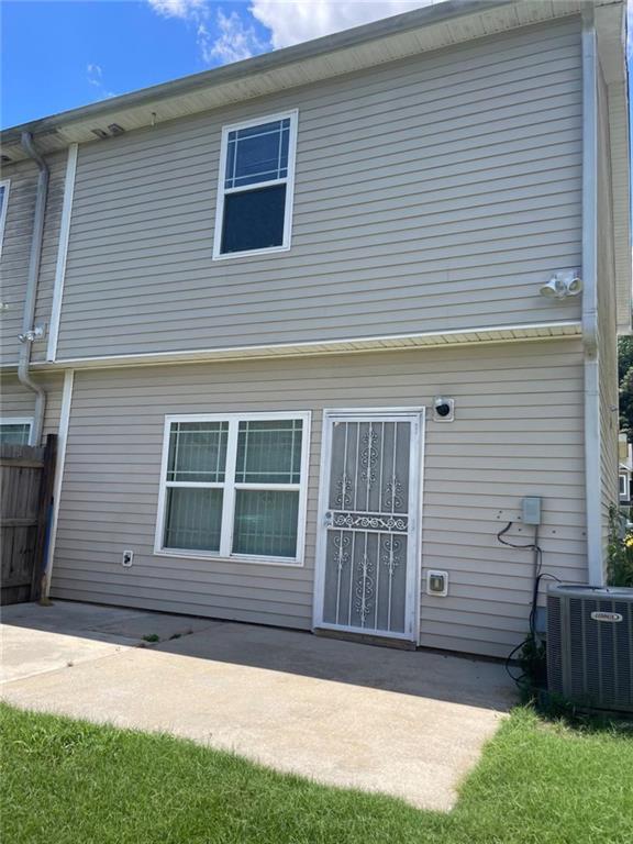 Building Photo - 6316 Ellenwood Dr