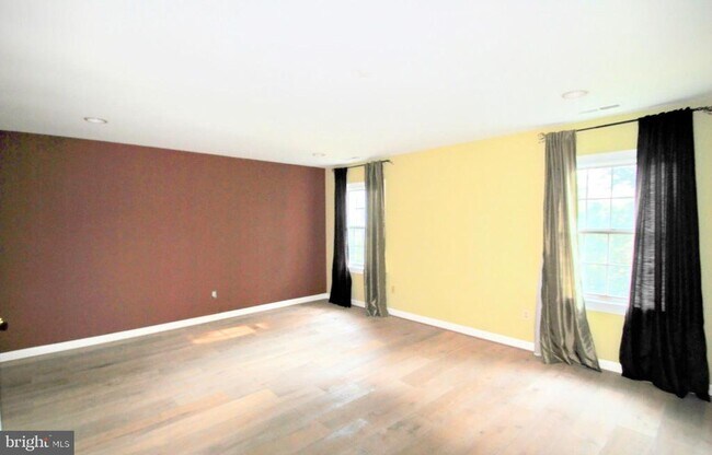 Building Photo - 1506 Chain Bridge Ct