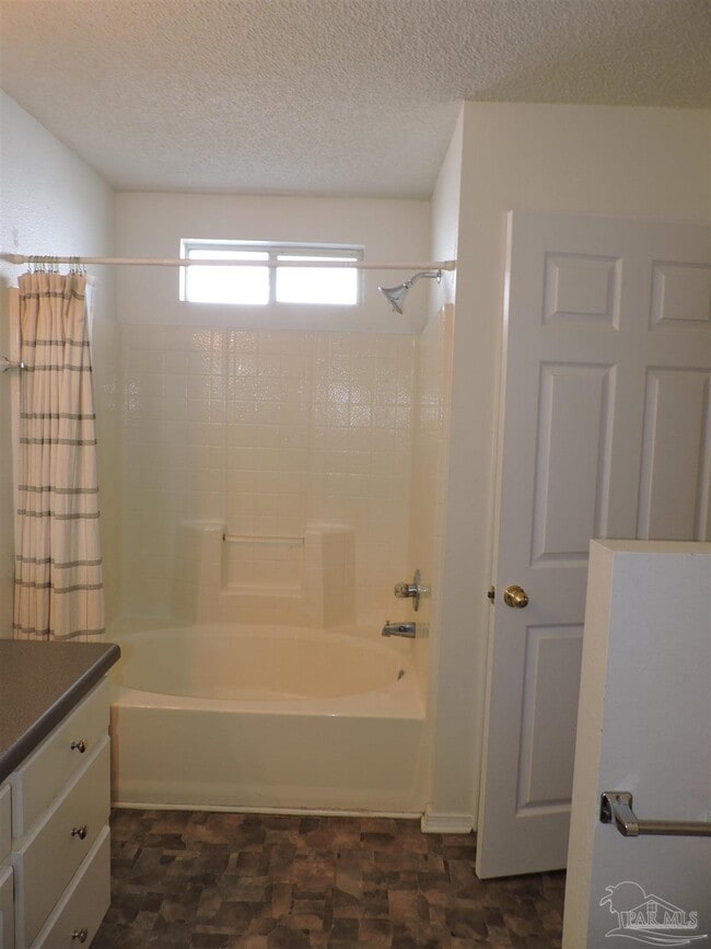 Building Photo - 345 Mirabelle Dr