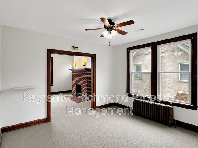 Building Photo - 2806 Hawthorne Ave