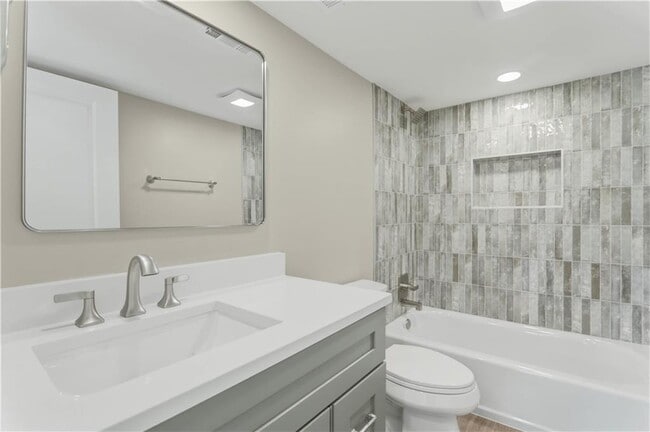 Building Photo - 49 Ivy Gates NE