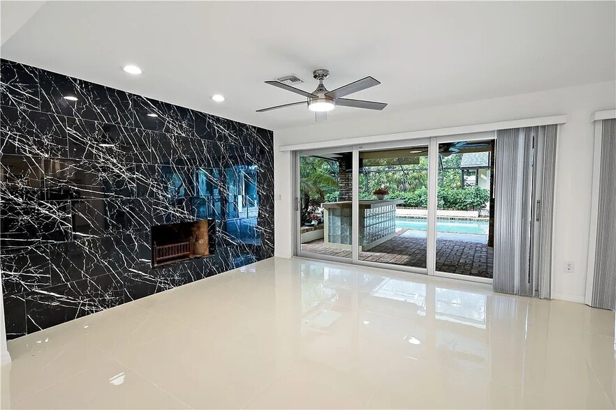 Building Photo - 6235 4th St