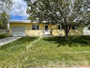 Building Photo - 607 9th St
