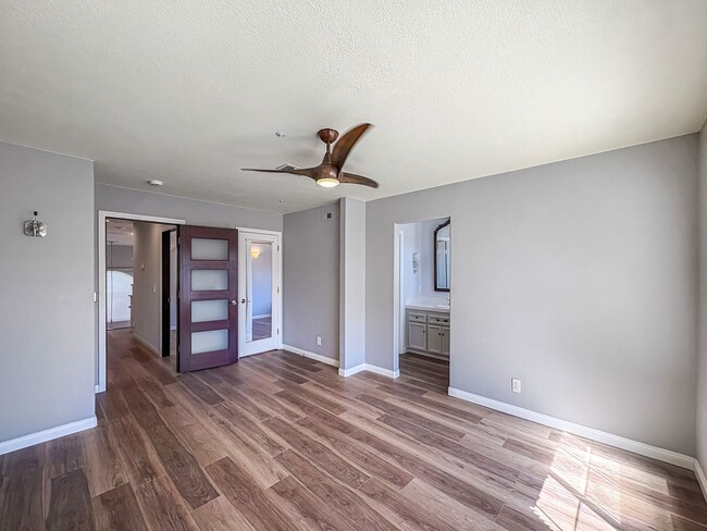 Building Photo - Spacious 4B/3BA Home with Scenic Views and...