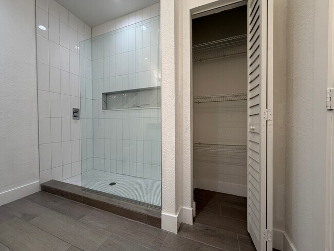 Building Photo - 329 Bella Sol Way