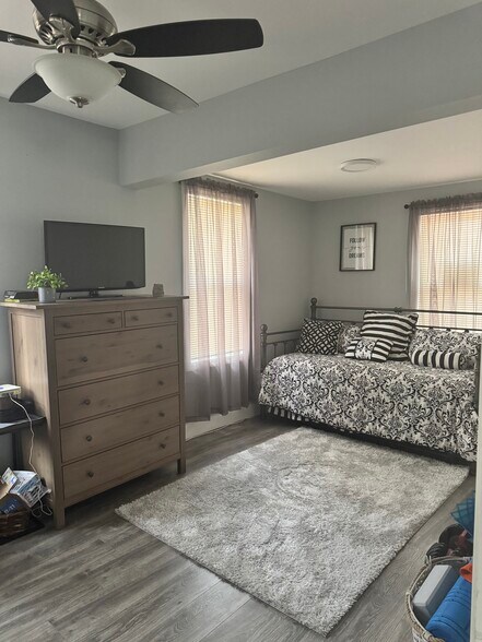 Building Photo - 110 Broadway