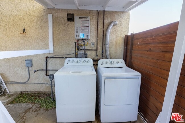 Building Photo - 20102 Baltar St