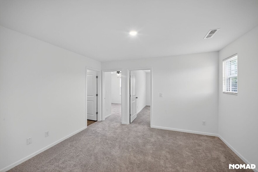 Building Photo - 2401 Brookville Dr