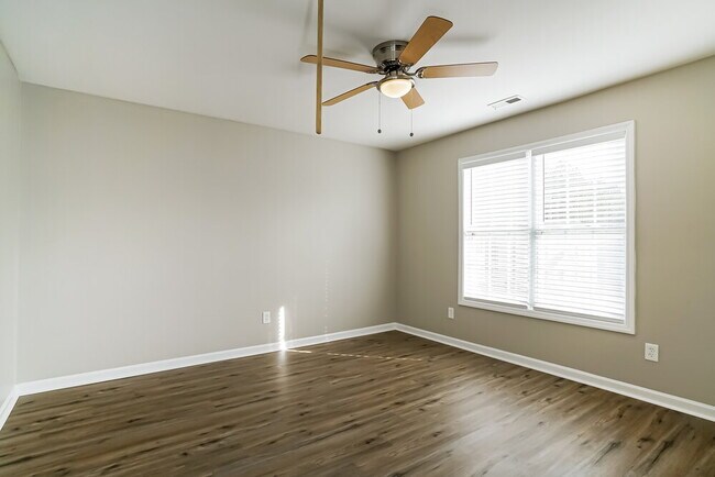 Building Photo - 69 Nancy Ct