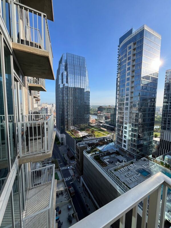 Building Photo - 301 Demonbreun St