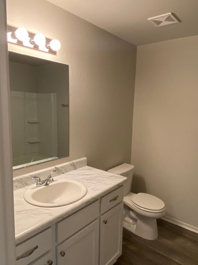 Building Photo - *NOW PRELEASING!*  Four Bedroom | Two Bath Home in Walcott Springs