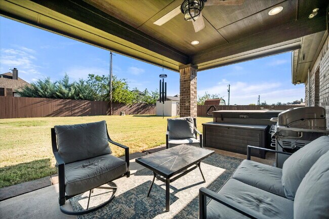 Building Photo - Stunning 3-bedroom, 2-bathroom home on an ...