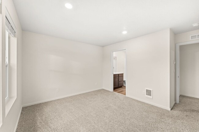 Building Photo - 10239 Sorenstam Rd