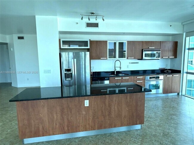 Building Photo - 3131 NE 188th St