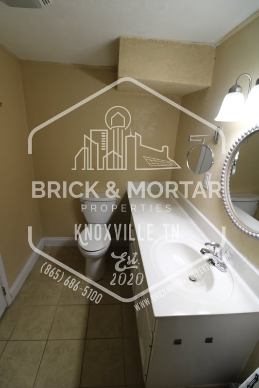 Building Photo - 1400 Mt Vista Dr