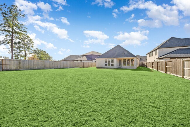 Building Photo - 22038 Big Sky Dr