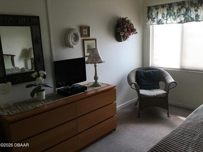 Building Photo - 1571 S Atlantic Ave