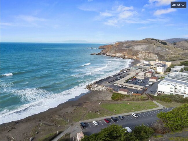 Building Photo - The Gem of Pacifica