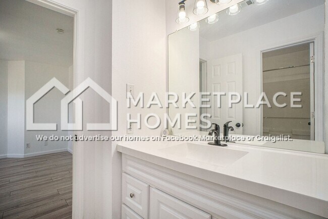 Building Photo - 9734 Ceremony Cove