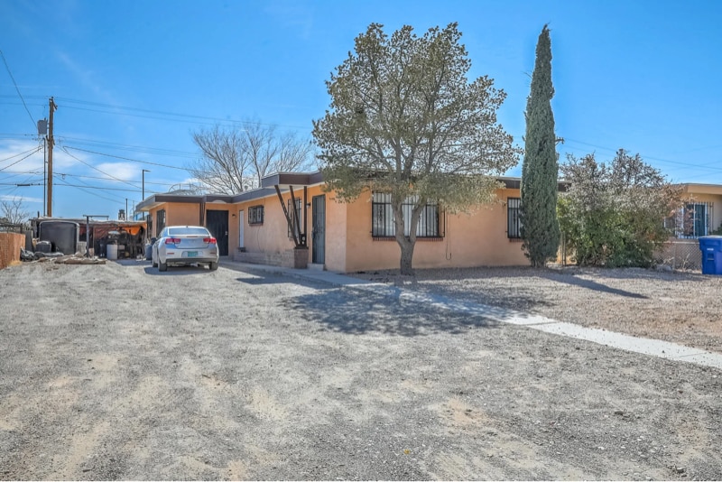 Building Photo - 3518 Crest Ave SE