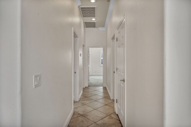 Building Photo - 37 Stonemark Dr