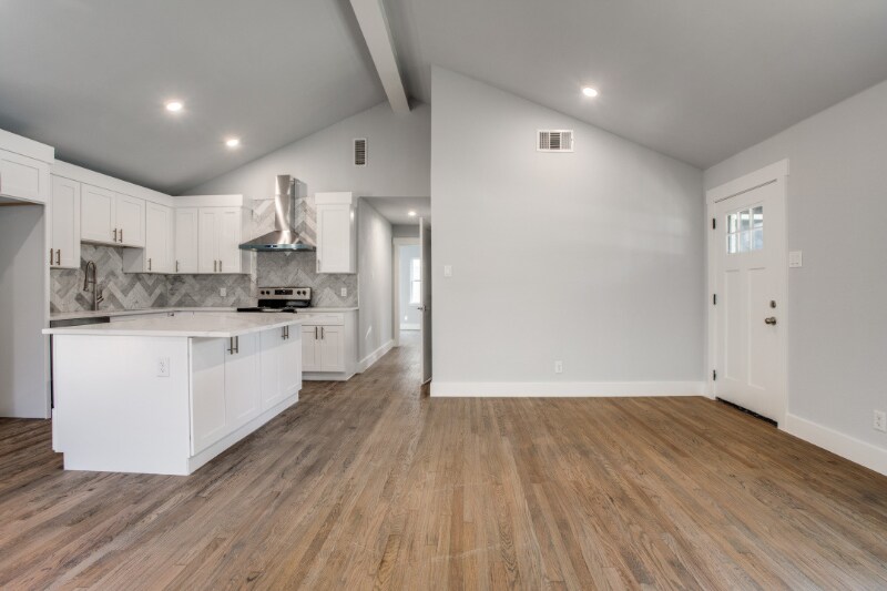 Building Photo - 6147 Ravendale Ln