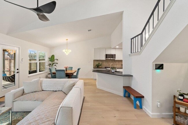 Building Photo - 8202 Cache Dr