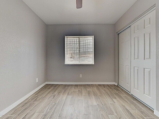 Building Photo - Modern Comfort in Mesa – 2-Bedroom with Ya...