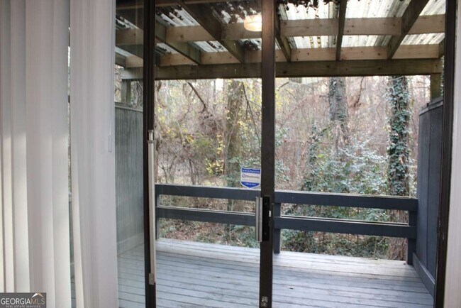 Building Photo - 1010 Mariners Ct