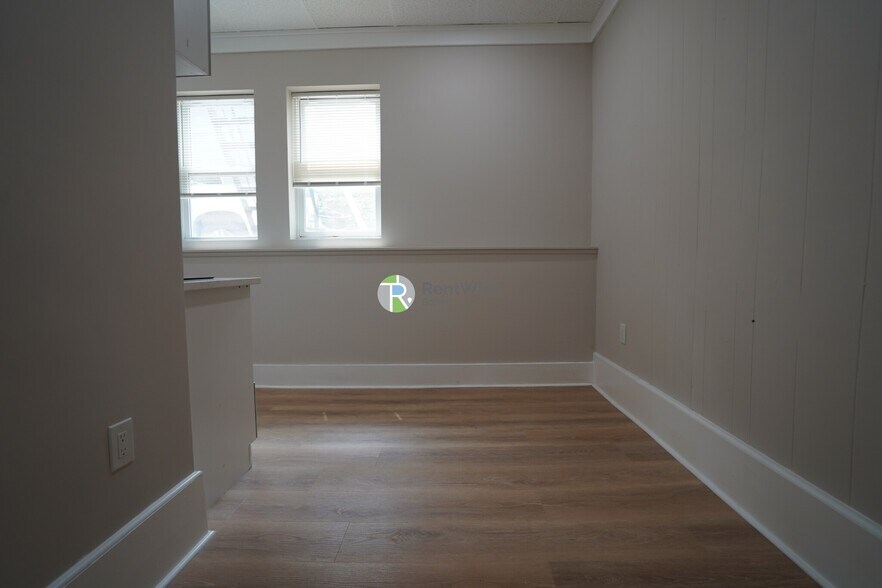 Building Photo - 142 Dorchester St