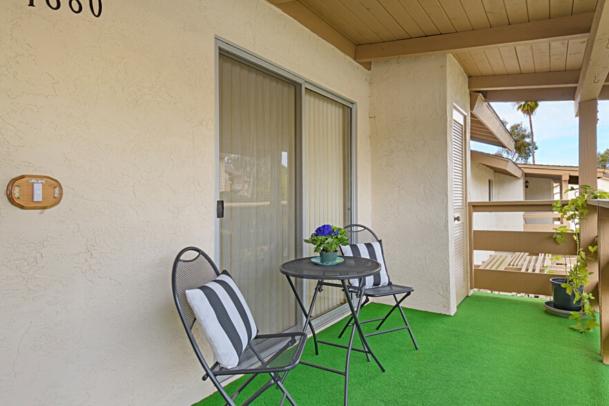 Front Patio - 1880 Fairway Circle Dr