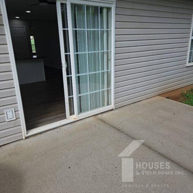 Building Photo - 20 Laurelhurst Ct