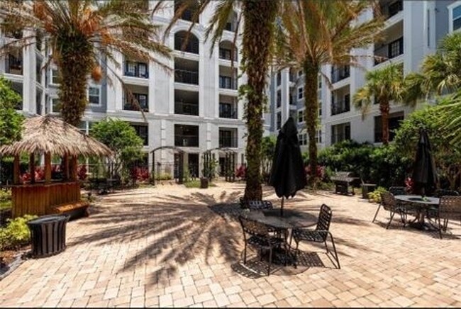 Building Photo - Exclusive Downtown Orlando condo - the GRANDE