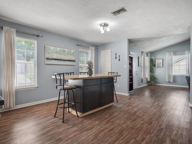 Building Photo - 1572 Cinnamon Bear Cir