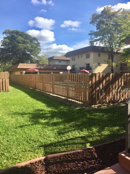 Building Photo - 8500 SW 109th Ave