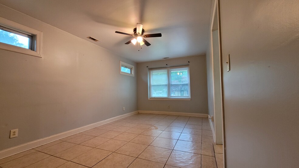 Building Photo - 4524 Baywood Dr SW