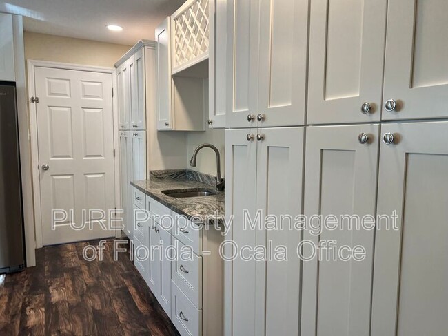 Building Photo - 5625 SE 109th Pl