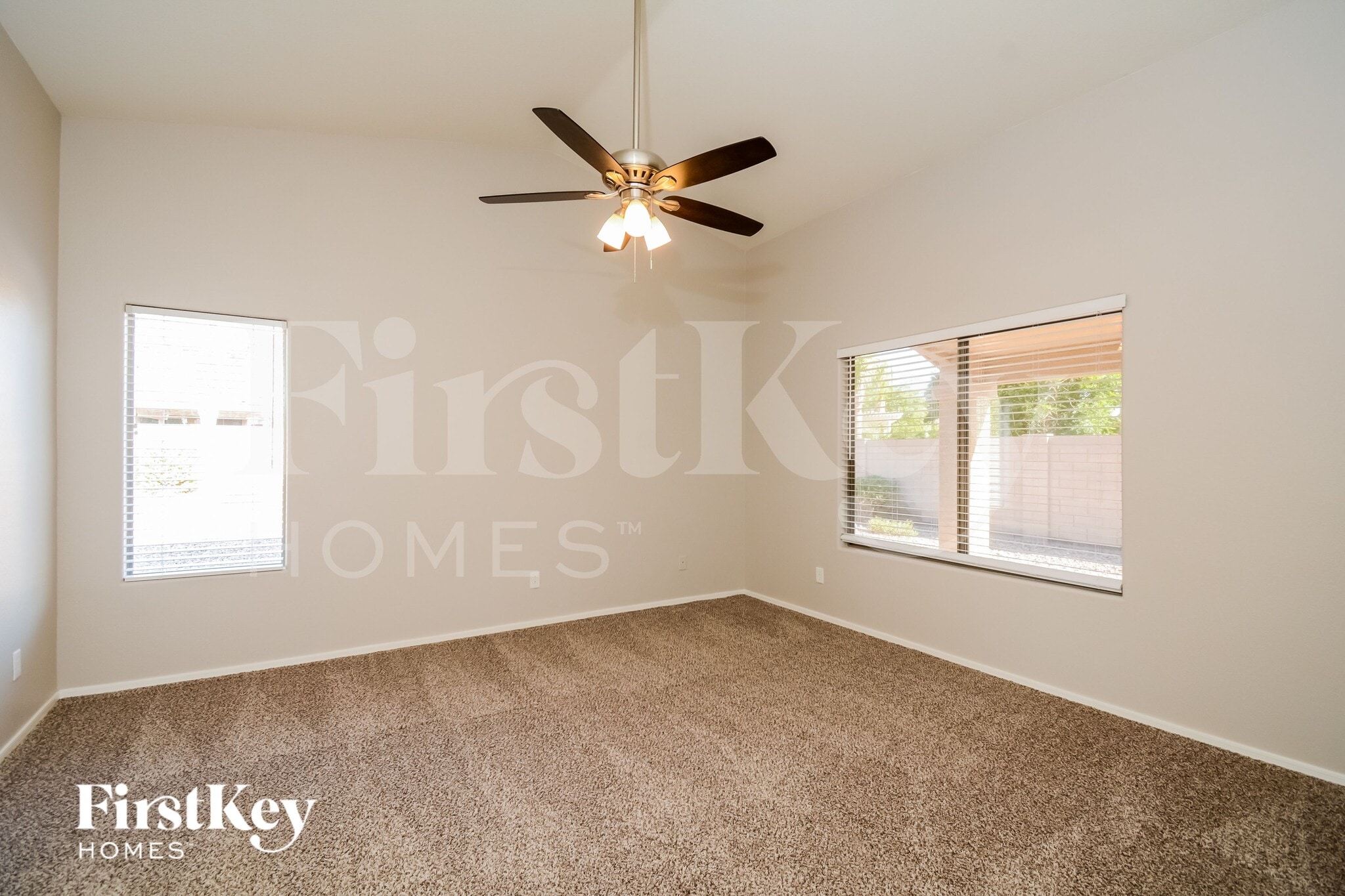 Building Photo - 13414 W Port Royale Ln