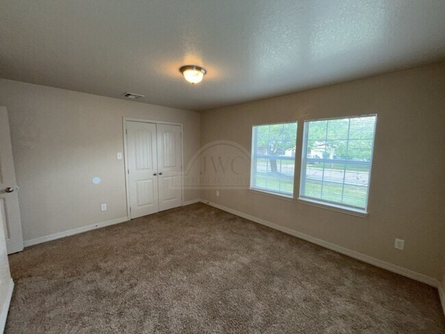 Building Photo - 1603 Massey St