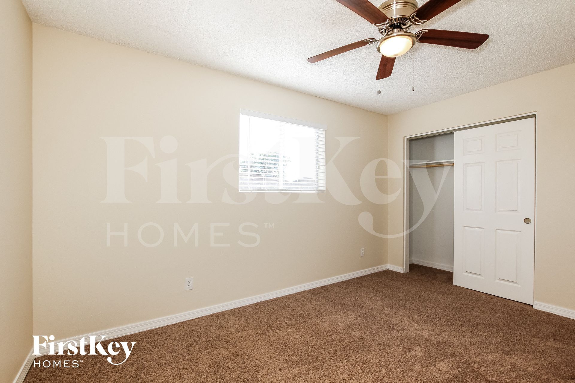 Building Photo - 3827 W Loma Ln