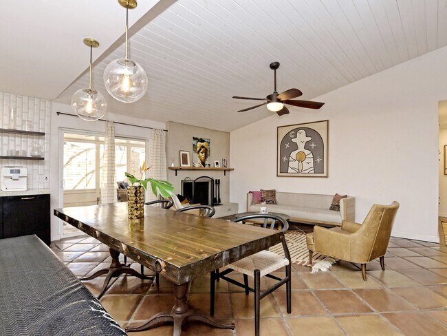 Building Photo - 5209 Fort Mason Dr