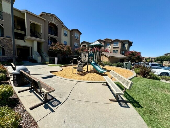 Building Photo - 1251 Whitney Ranch Pkwy