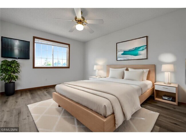 Building Photo - 17397 Glacier Wy