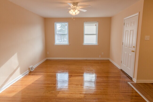 Building Photo - 3921 Lankenau Ave