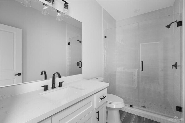 Building Photo - 504 N Onyx Ave