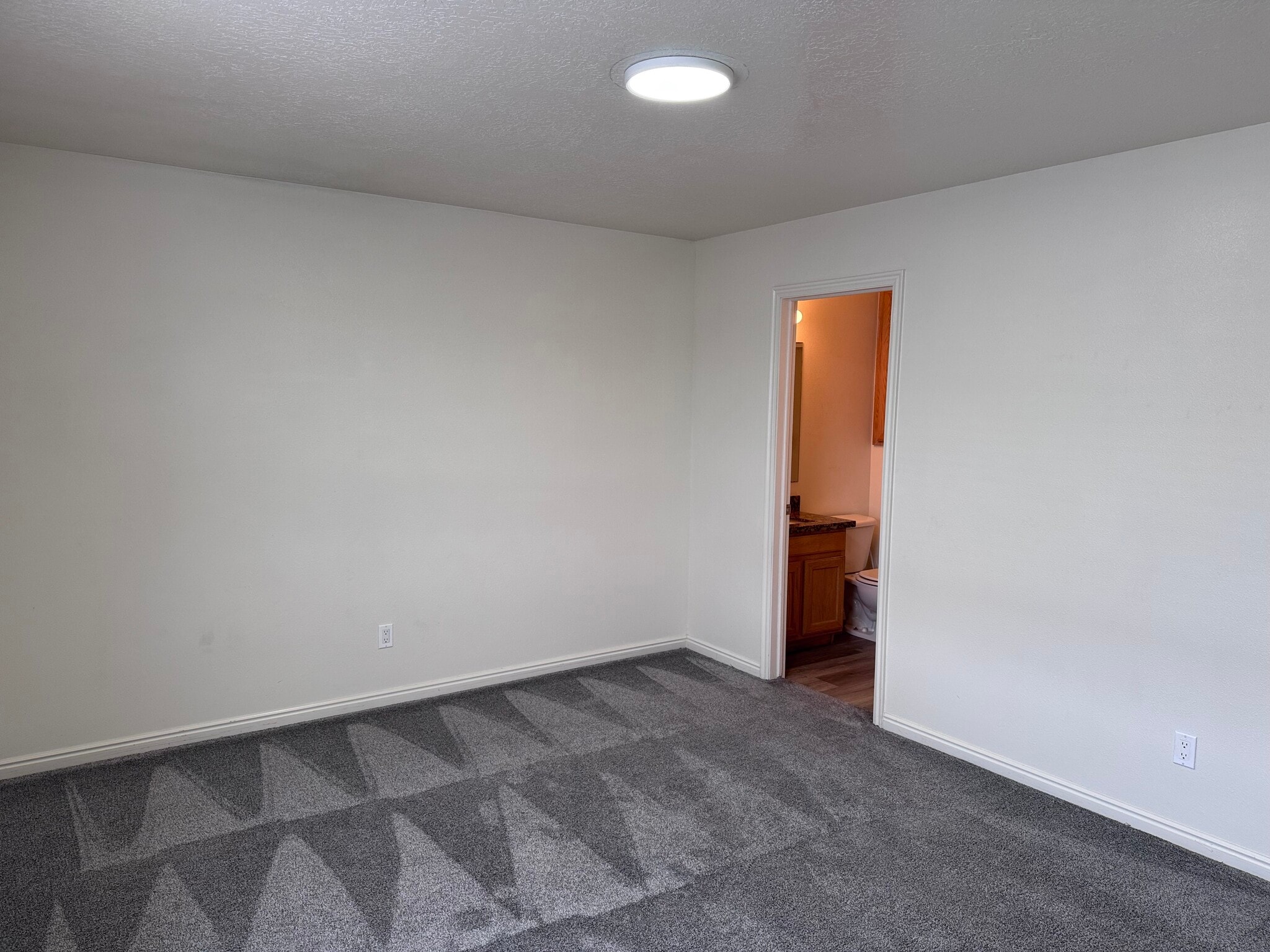 Building Photo - 2505 W 450 N