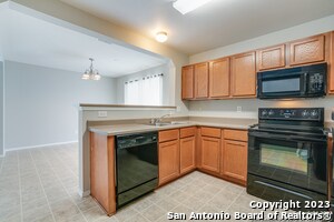 Building Photo - 24238 Waterwell Oaks